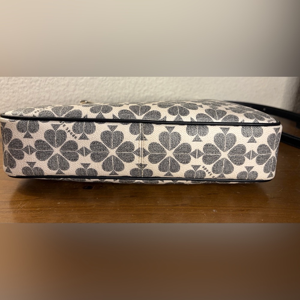 Kate Spade “Spade Flower Print” bag - Picture 6 of 7